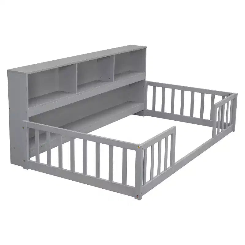 Bodenbett in Twin-Größe mit Bücherregal, Ablagen und Schutzgittern, Grau