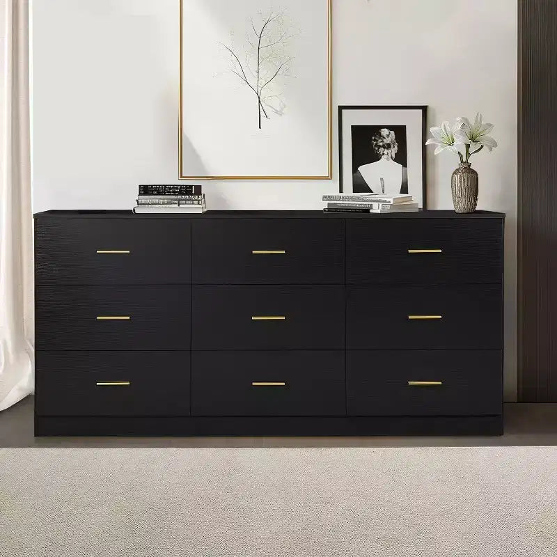 Moderne Kommode mit 8/9 Schubladen und goldenen Griffen, breite Schlafzimmerkommode fürs Wohnzimmer