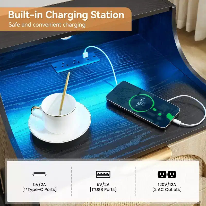 Lot de 2 tables de chevet en bois et rotin, station de recharge et éclairage LED, ports USB/prises, 3 tiroirs en rotin, noires, pour chambre à coucher