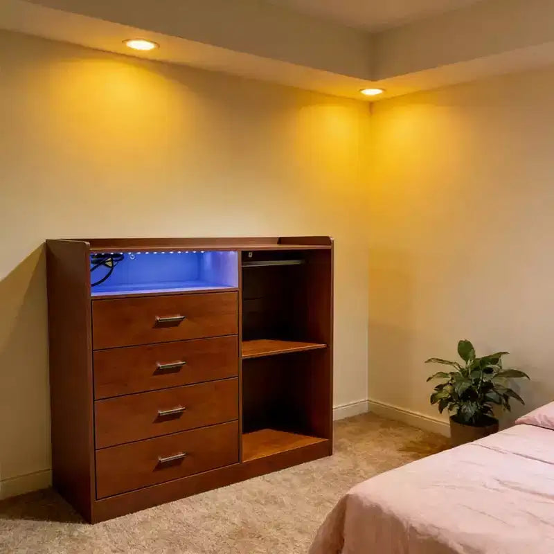Commode moderne à LED avec penderie ouverte, 4 tiroirs et conception gain de place